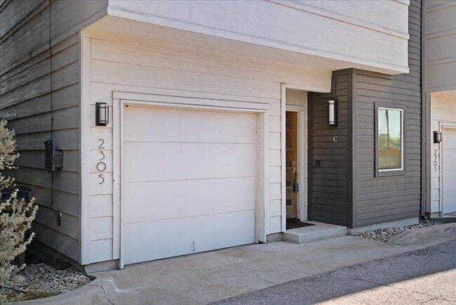 Photo - 2305 Coronado St