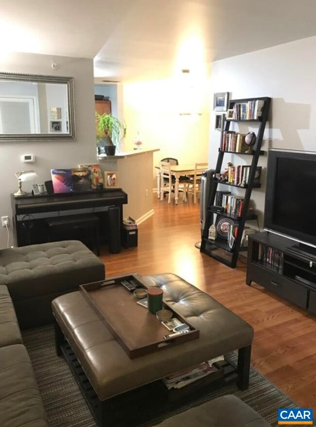 Photo - 735 Walker Square