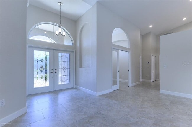Photo - 566 Port Bendres Dr