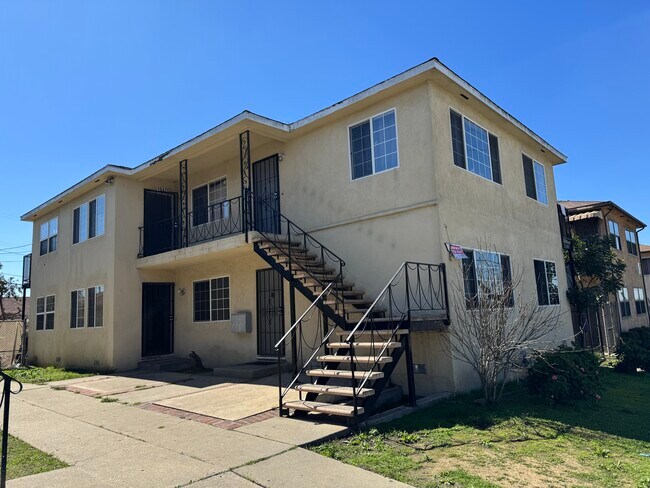 1940 W Imperial Hwy Unit for rent