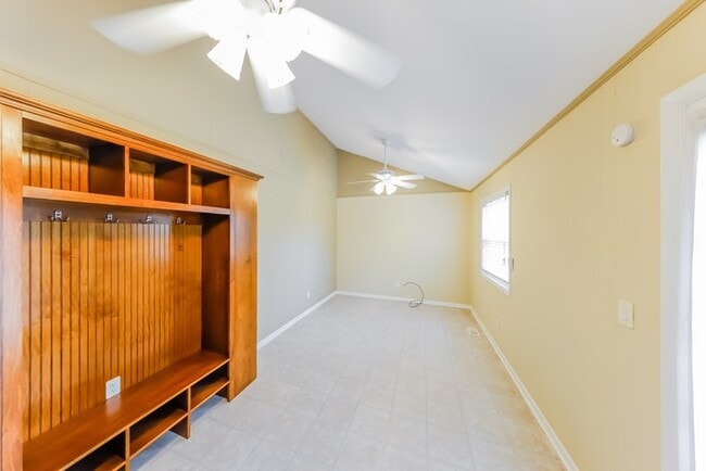 Photo - 2218 Cecille Dr SW
