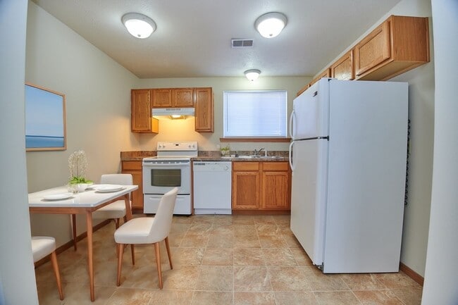 The Ridge Apartments & Townhomes