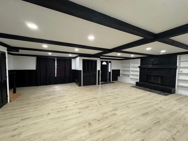 Photo - 2802 Bellaire Dr