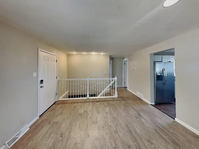 Photo - 388 Helena Cir