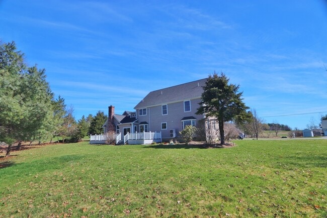 Photo - 21 Longmeadow Dr