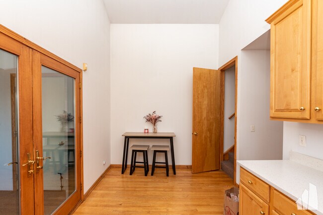 1940 W Diversey Pkwy Unit 3W