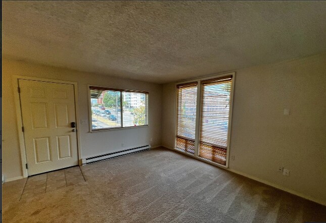 Photo - 604 N 3rd St Unidad 8