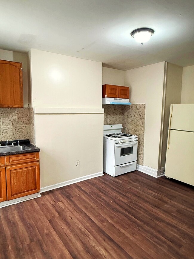 Photo - 123 Highland Ave Unit 123 Highland 1st Fl