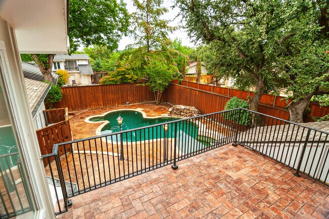 Photo - 6940 Brookshire Dr
