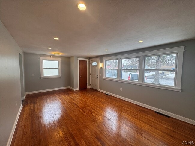 Photo - 108 Kristin Rd