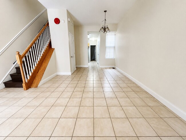 Photo - Spacious 7-Bedroom Home Near Temple University | Prime North Central Location
