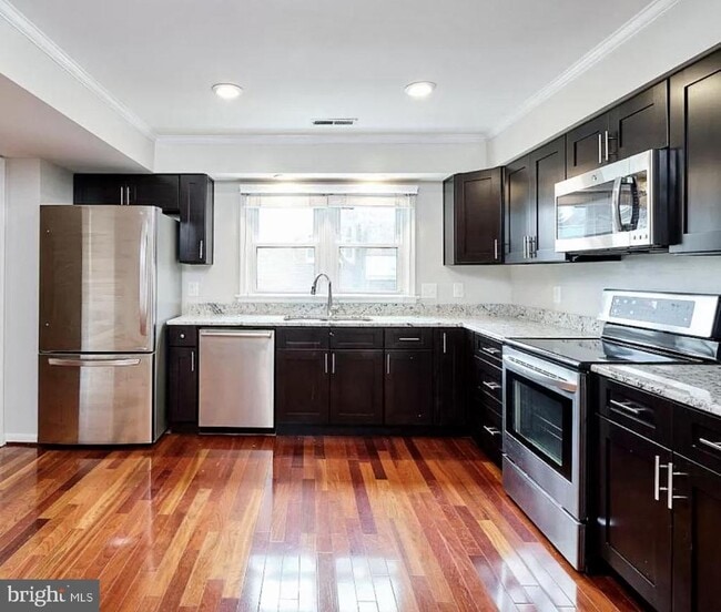 Building Photo - 1131 N Utah St Unit 1131G