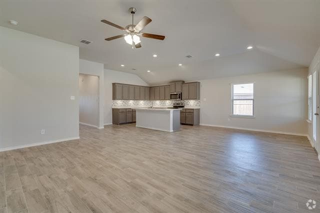 Building Photo - 311 High Pt Wy Rental