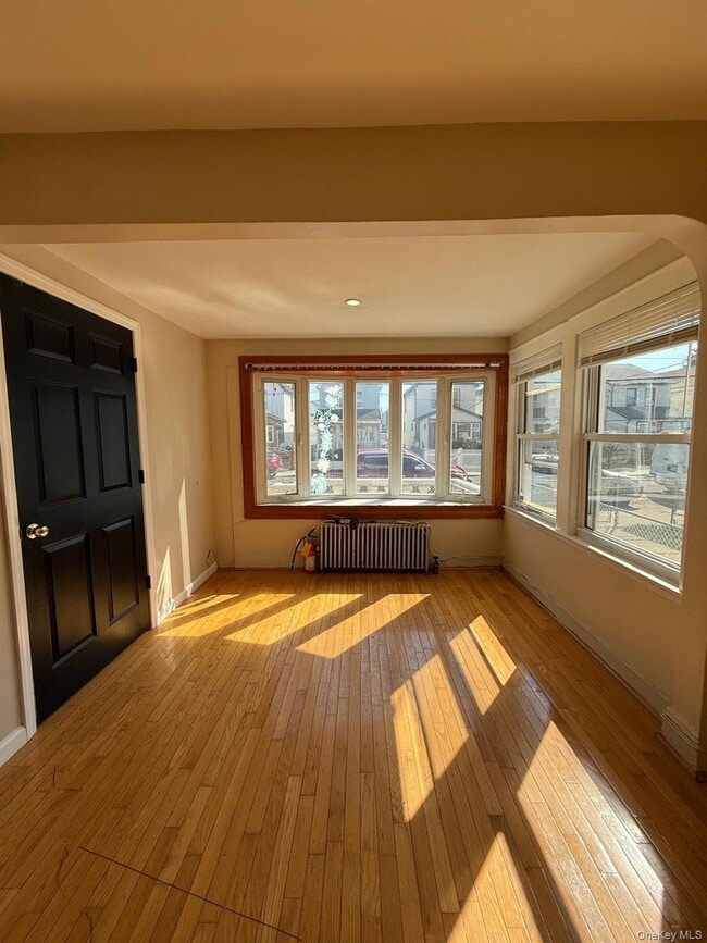 Photo - 221-29 106th Ave