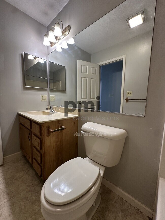 Photo - 1308 Arthur Ave Unit 4