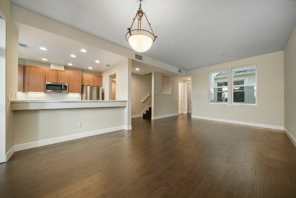 Building Photo - 1706 20th Ave