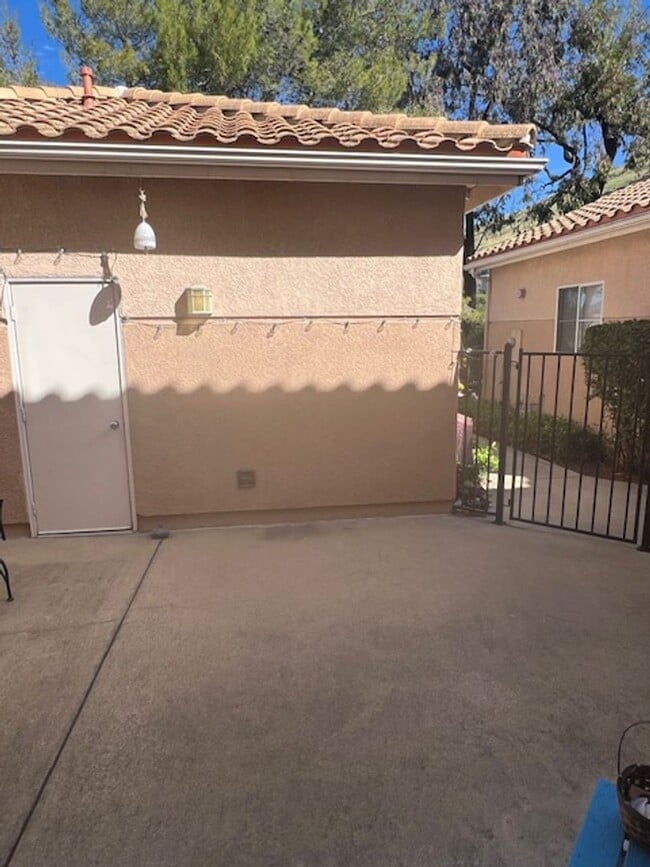 Photo - Desirable 2-bedroom/2.5-bathroom Condo in Islay Villas! Available Summer 2026