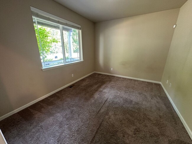 Photo - 7613 Columbia Way NE