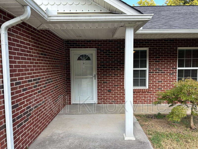 Photo - 5960 Parkdale Rd