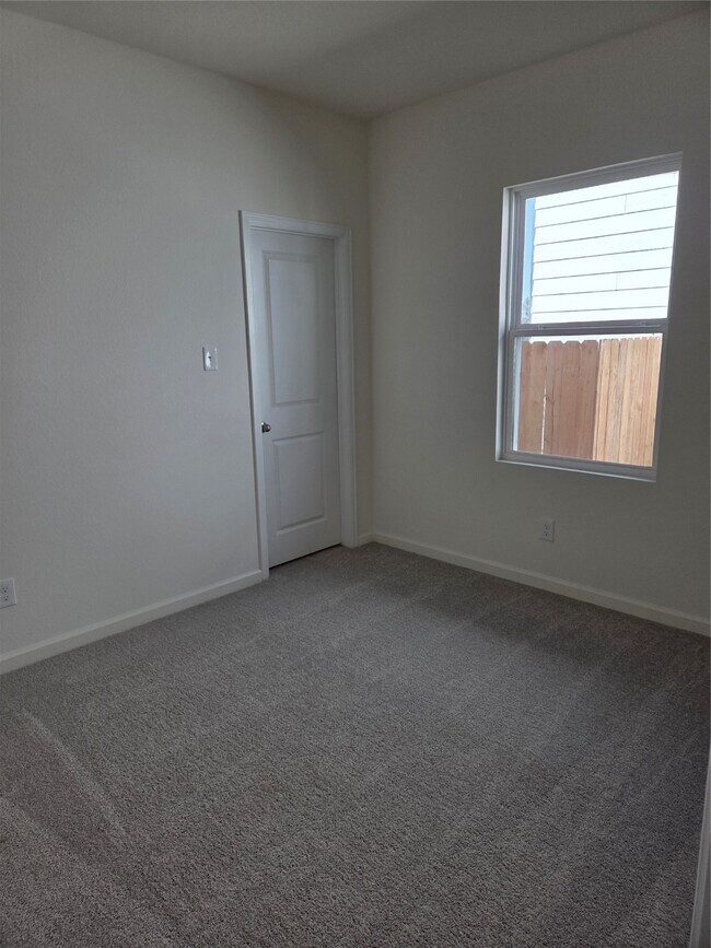 Photo - 632 Craven St