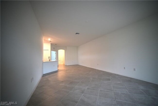 Photo - 2665 Vine Ave