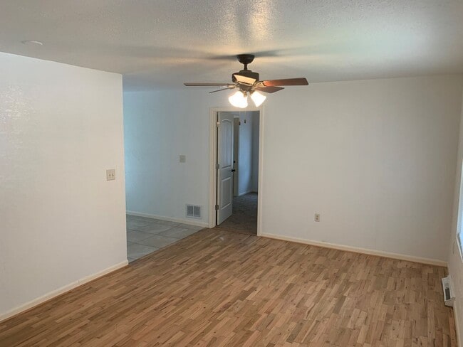 Photo - 807 Fairgrounds Rd