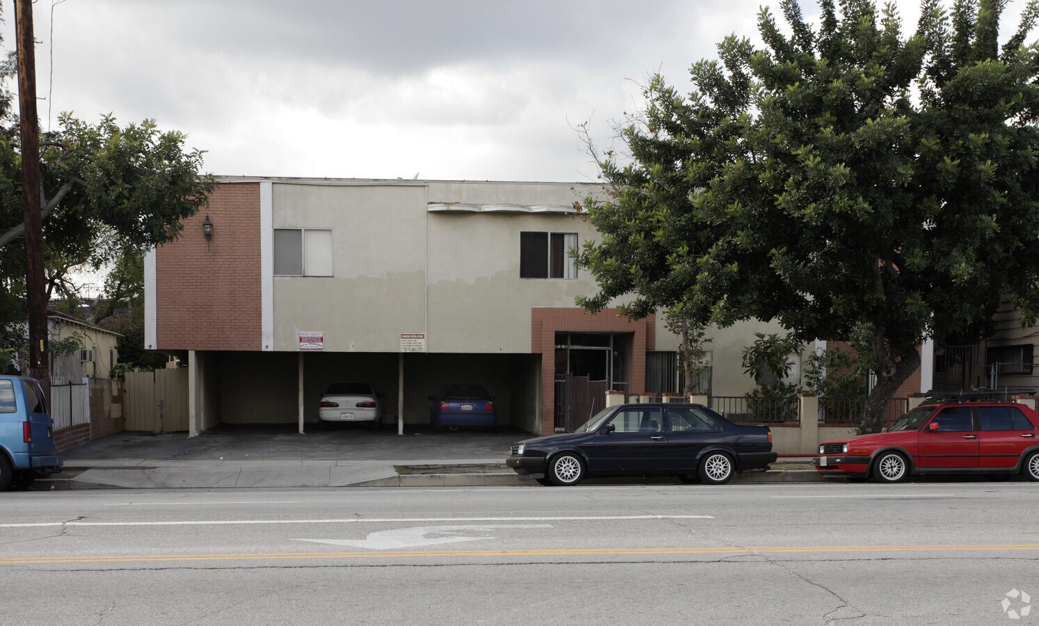 Photo - 6715 Laurel Canyon Blvd Apartments
