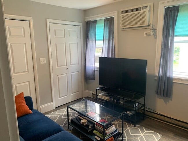 Photo - 1840 Jancey St Unit Apt 2