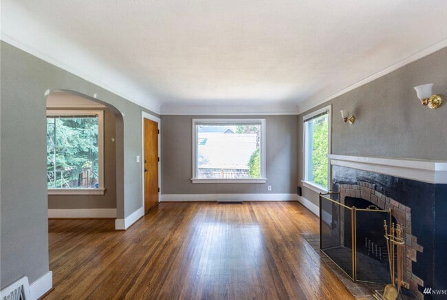 Photo - 1111 N 76th St