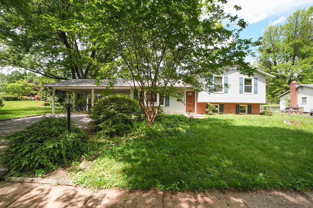 Photo - 910 Lincoln St (Rockville, MD)