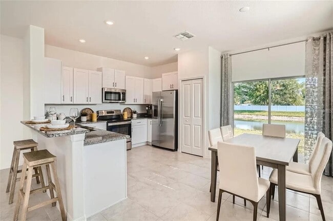 Photo - 8347 Crescent Oaks Dr