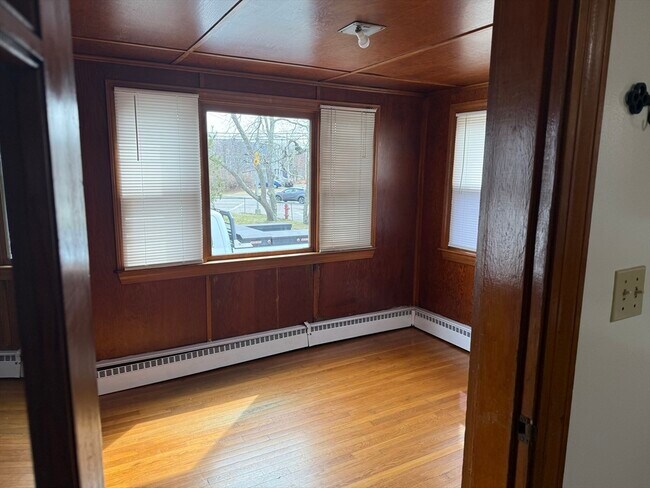 Photo - 192 Spring St