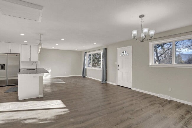 Photo - 817 Westmoor Dr