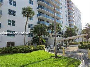 7501 E Treasure Dr Unidad 5J