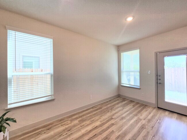 Photo - 13522 Tulipwood Nook