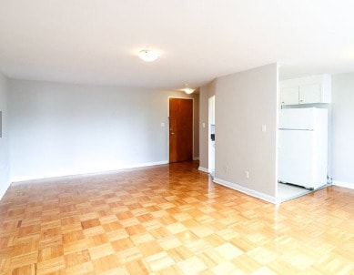 Photo - 77 Erskine Ave