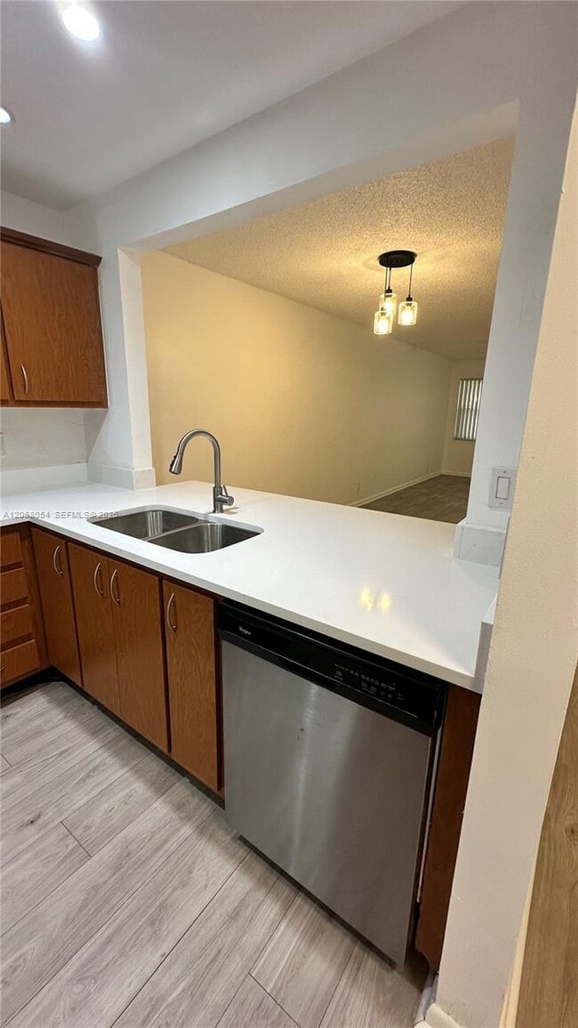 Photo - 2902 SW 21st Terrace