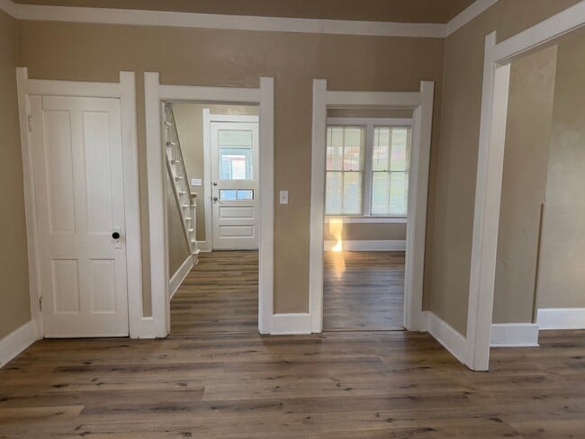 Photo - 708 N 10th St