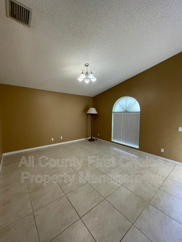 Photo - 3229 23rd St N