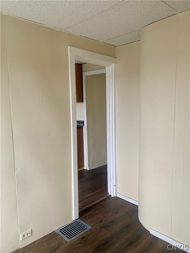 Photo - 146 E 2nd St