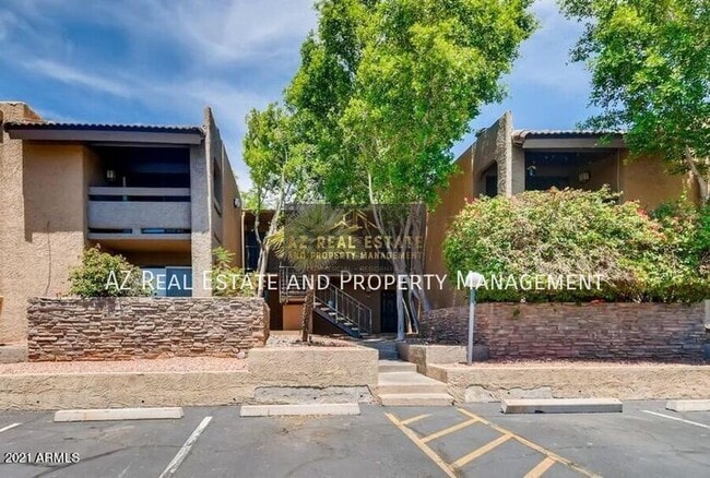 Photo - 3825 E Camelback Rd Unit 139