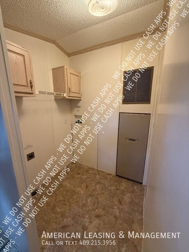 Photo - 100 Hornet Ln