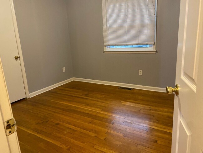 Photo - 3 bedroom 1.5 bath house