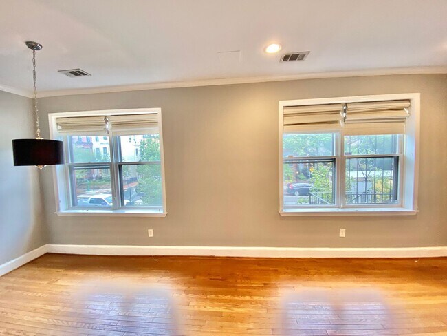 Photo - Logan/Dupont 1BR 1BA unit with hardwood fl... Condo