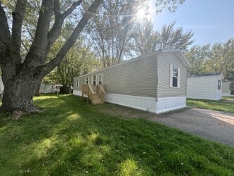 K1004 Exterior - Oak Grove MHC Rental