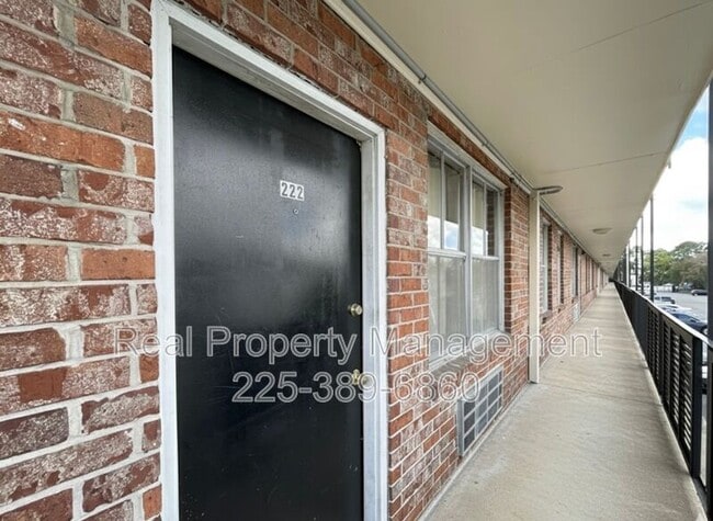 Building Photo - 3101 Highland Rd Unit Apt 222