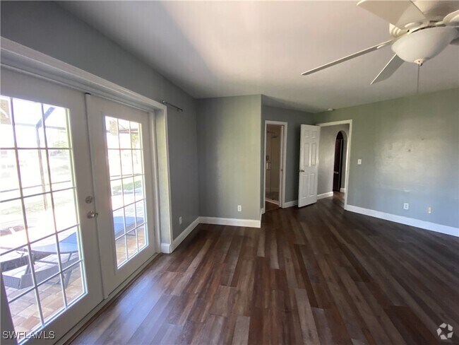 Building Photo - 814 SE 21st Ave Rental