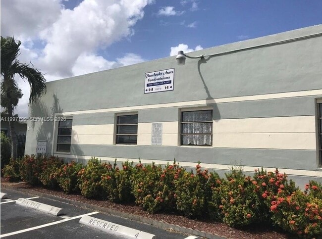 Photo - 1845 Pembroke Rd Unit 1-1