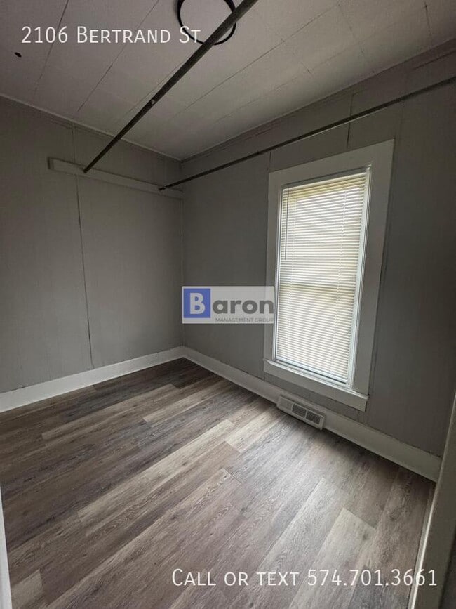 Photo - 2106 Bertrand St