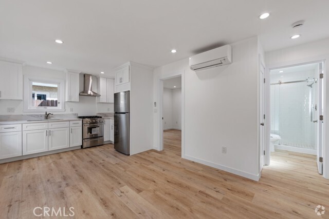 Building Photo - 3520 Lewis Ave Rental